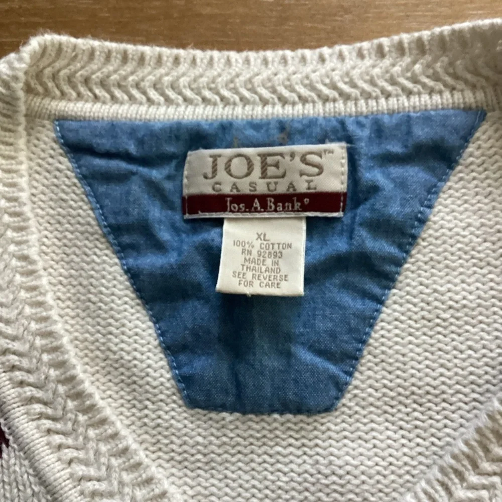 Jos. A. Bank Joe's Sport Argyle V-Neck Sweater - Cream & Burgundy -cotton XL